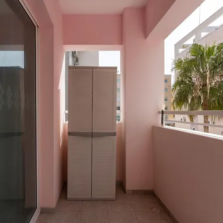 Sweet Retreat 2-br In Mackenzie Daire *