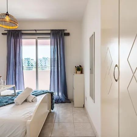Sweet Retreat 2-br In Mackenzie Apartment *