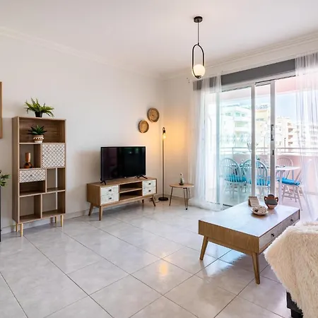 Sweet Retreat 2-br In Mackenzie Larnaca