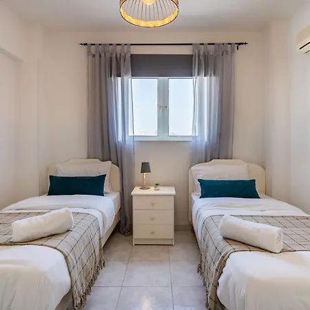 Apartment Sweet Retreat 2-br In Mackenzie Larnaca