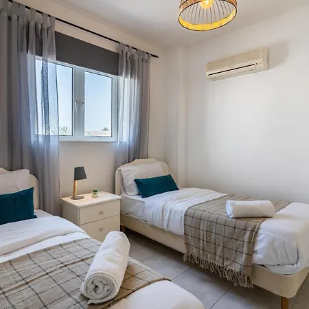 Sweet Retreat 2-br In Mackenzie Appartement