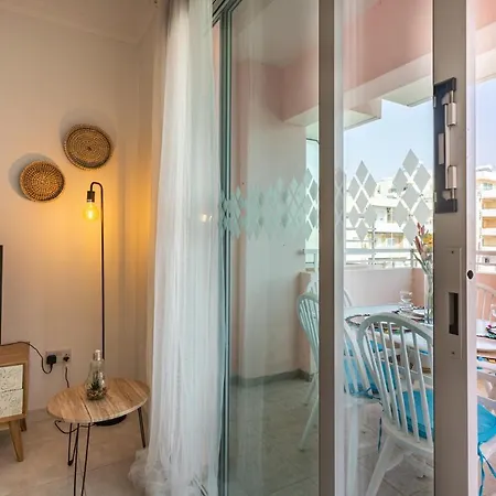 Sweet Retreat 2-br In Mackenzie Daire