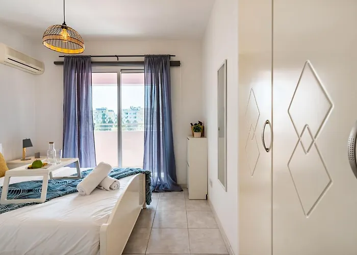 Sweet Retreat 2-br In Mackenzie Διαμέρισμα *